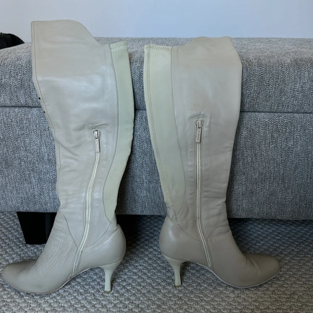 Over the knee leather boots embroidered